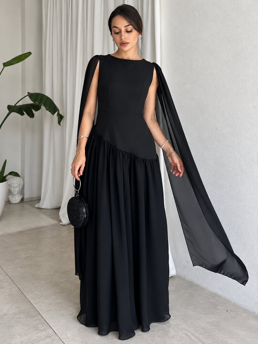 Robe Longue SUNA – Robe Élégante à Manches Cape